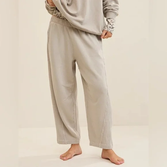 Aerie Oh Snap! Barrel Sweatpant in Stone Harbor Large - Picture 3 of 9